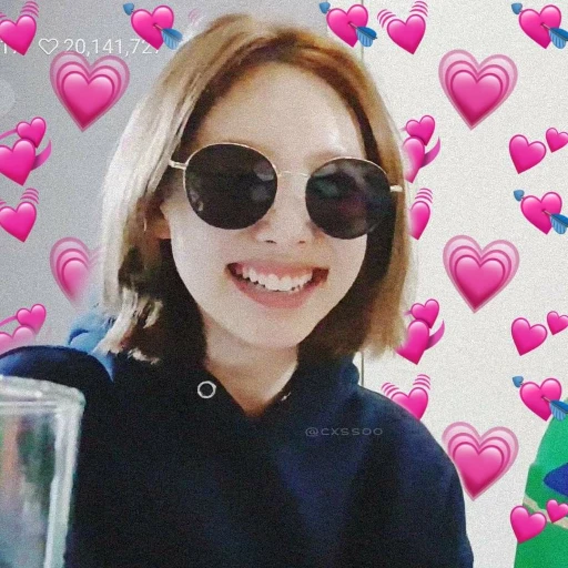 Joyful Sunglasses Vibe